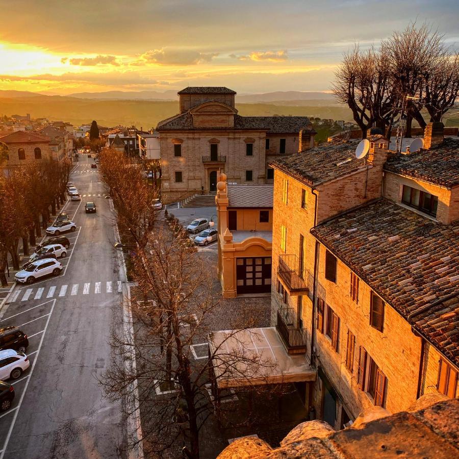 B&B Terrazza Sul Borgo Mogliano Екстериор снимка