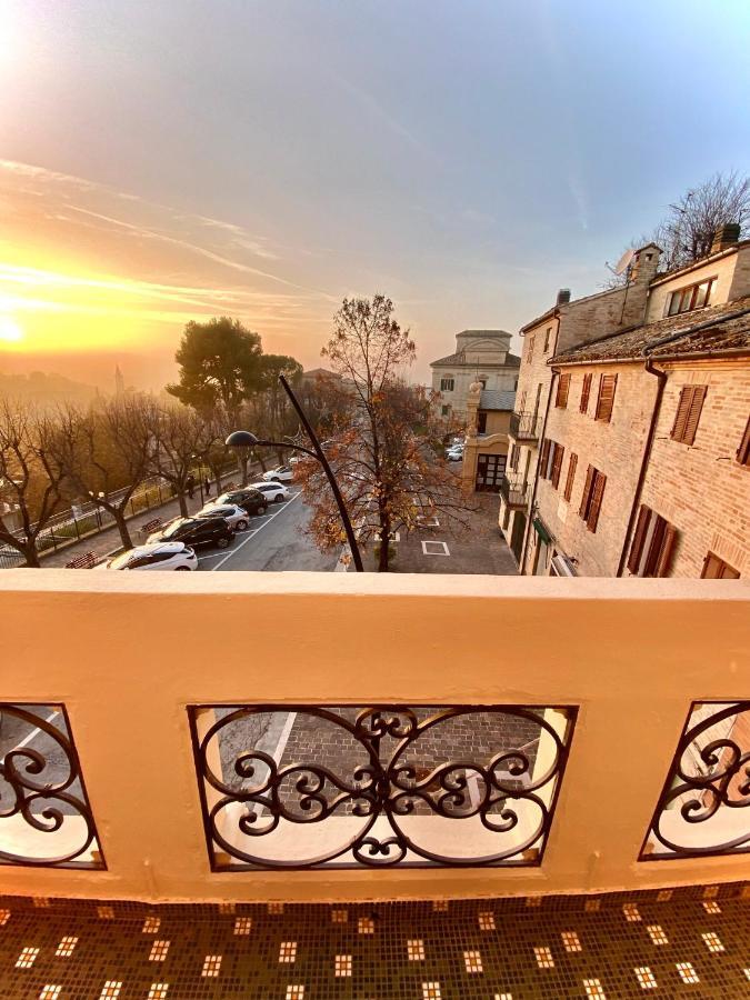 B&B Terrazza Sul Borgo Mogliano Екстериор снимка