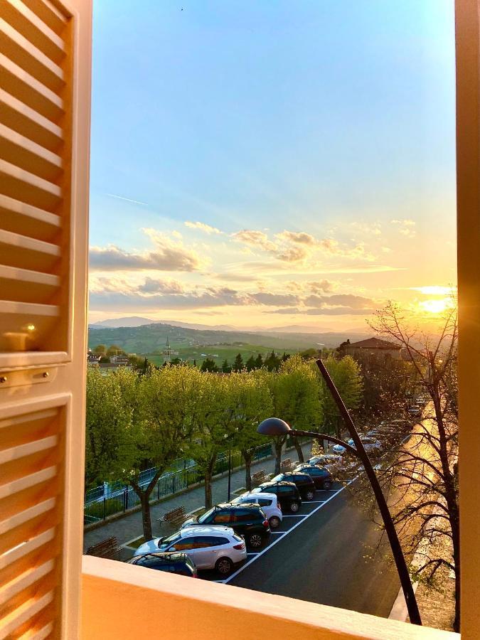 B&B Terrazza Sul Borgo Mogliano Екстериор снимка